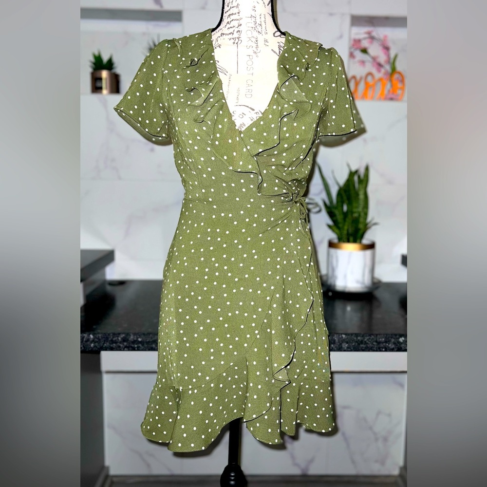 NWOT Forever 21 - wrap dress, ruffle details, SMALL, olive green